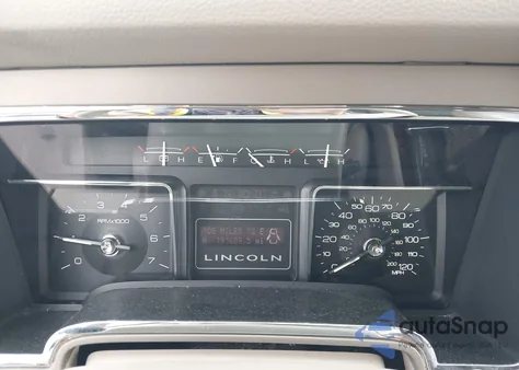 2013 Lincoln Navigator z USA, uszkodzony, nr VIN 5LMJJ2H50DEL07330